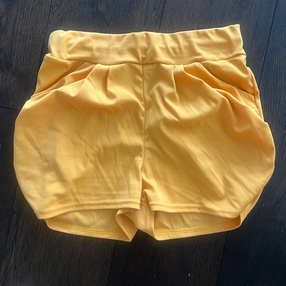 Cute shorts - Picture 1 of 2